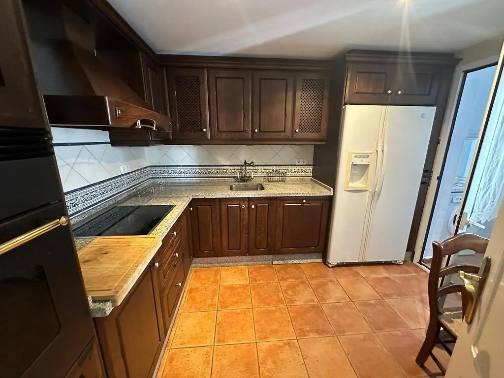 Apartamentos Naranjos Del Sol Marbella